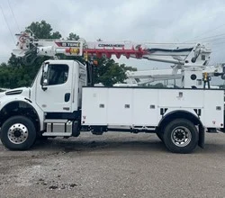 2026 Terex COMMANDER 4047 MOUNTED ON 2027 FREIGHTLINER BUSINESS CLASS M2 106