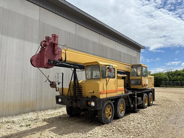 1970 Grove TM180S