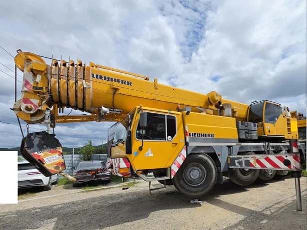 2001 Liebherr LTM1100-2
