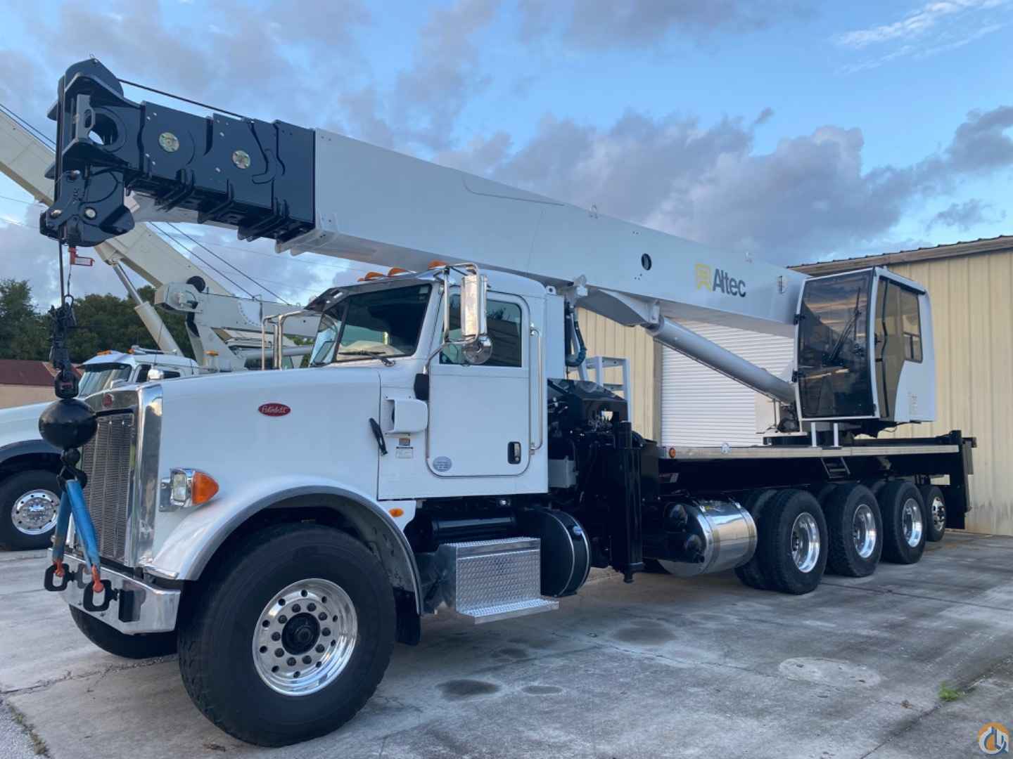 2017 Altec AC40-152S