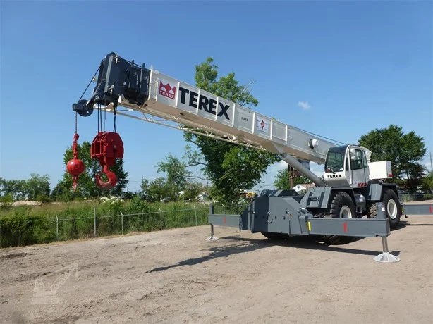 2007 Terex RT665