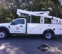 2019 Versalift SST40EIH MOUNTED ON 2019 FORD F550