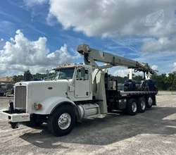 2012 National 800D MOUNTED ON 2012 PETERBILT 365