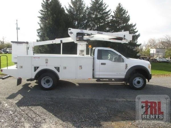 2018 Versalift SST40EIH-01 MOUNTED ON 2019 FORD F550