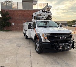 2021 Altec AT41M MOUNTED ON 2021 FORD F550