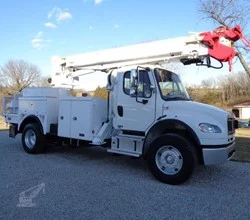 2008 Altec DM45TR MOUNTED ON 2008 FREIGHTLINER BUSINESS CLASS M2 106