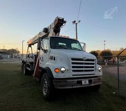 2001 Terex BT3870 MOUNTED ON 2001 STERLING L7500