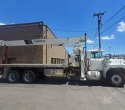 2004 National 568D MOUNTED ON 2004 MACK RB690S