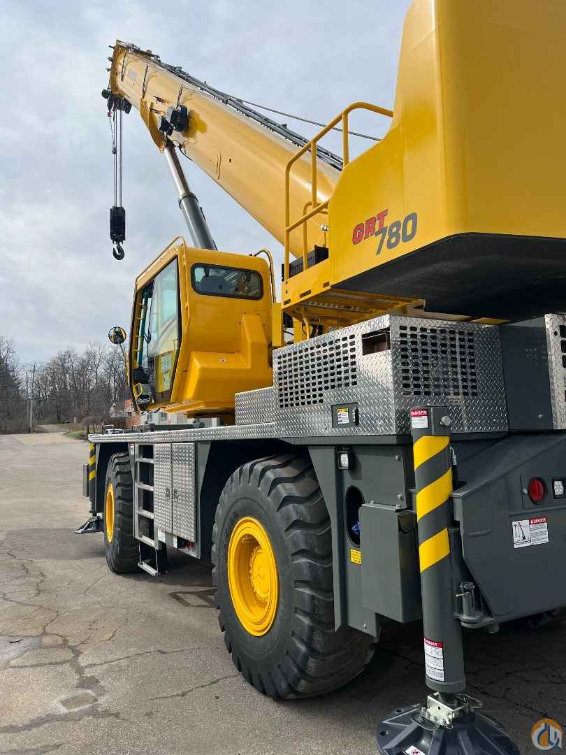 2025 Grove GRT780