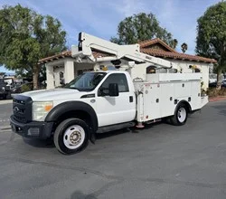 2016 Versalift SST37EIH MOUNTED ON 2016 FORD F550