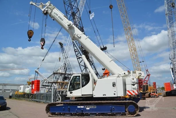 2010 Liebherr LTR1060