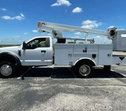 2017 Altec AT200 MOUNTED ON 2017 FORD F450 SD