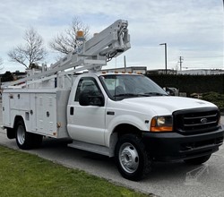 2001 Altec AT200A MOUNTED ON 2001 FORD F450 SD
