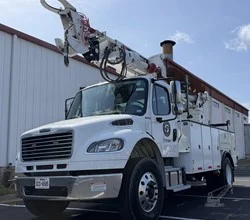 2023 Terex COMMANDER 4047 MOUNTED ON 2023 FREIGHTLINER BUSINESS CLASS M2 106