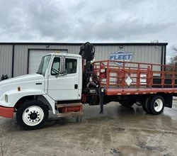 2003 Hiab 095-2 MOUNTED ON 2001 FREIGHTLINER FL70