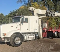 2012 National 800D MOUNTED ON 2012 PETERBILT 365