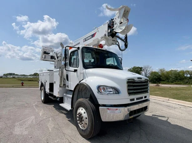 2026 Terex COMMANDER 4047 MOUNTED ON 2024 FREIGHTLINER BUSINESS CLASS M2 106