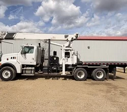 2009 Tadano TM 1882 MOUNTED ON 2007 STERLING LT9500