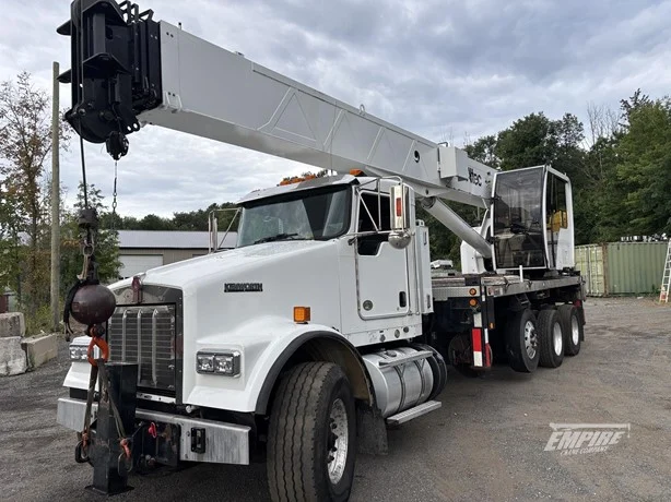 2018 Altec AC38-127 MOUNTED ON 2019 KENWORTH T880