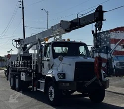 2015 Altec AC18-70RHL MOUNTED ON 2015 FREIGHTLINER 108SD