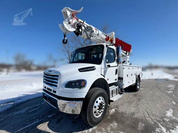 2026 Terex COMMANDER 4047 MOUNTED ON 2027 FREIGHTLINER BUSINESS CLASS M2 106