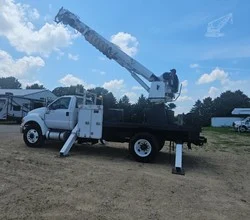 2015 Altec DM47BTR MOUNTED ON 2015 FORD F750 XL SD