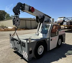 2010 Shuttlelift 3330F