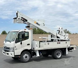 2015 Altec AT40M MOUNTED ON 2015 HINO XL7