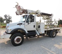 2005 Terex COMMANDER 4042 MOUNTED ON 2005 INTERNATIONAL WORKSTAR 7400