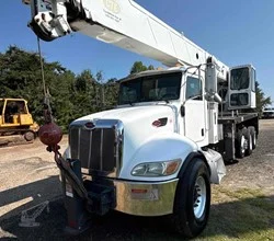 2007 Altec AC38-103S MOUNTED ON 2007 PETERBILT 340