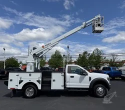 2018 Posi-Plus 700-40 MOUNTED ON 2018 FORD F550