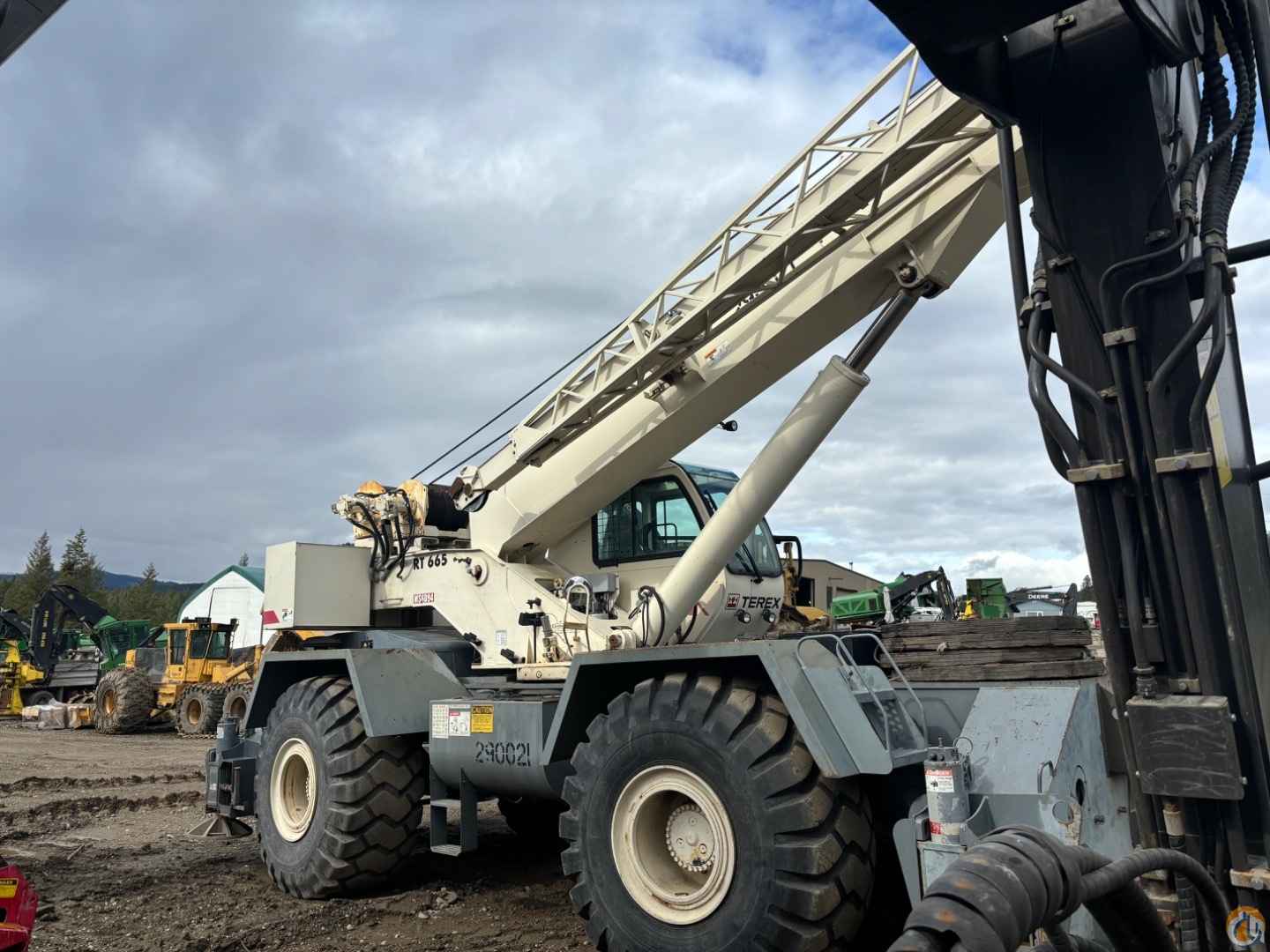2008 Terex RT 665