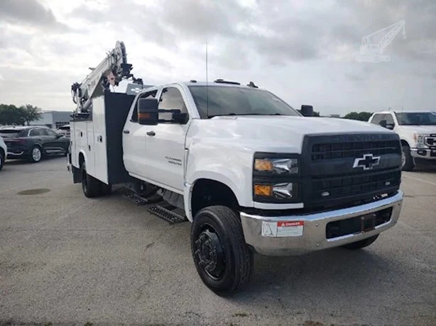 2022 Stellar 7621 MOUNTED ON 2022 CHEVROLET SILVERADO 5500HD