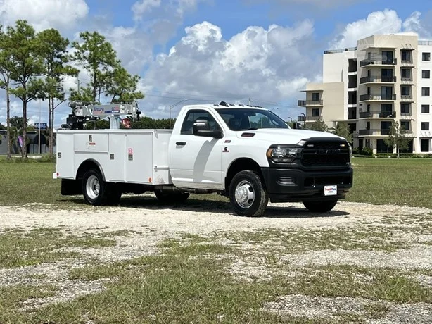 2024 Stellar EC3200 MOUNTED ON 2024 RAM 3500 HD