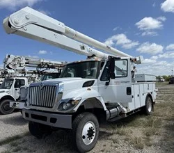 2014 Altec AA755MH MOUNTED ON 2014 INTERNATIONAL WORKSTAR 7300
