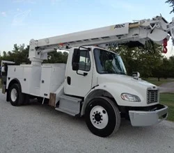 2015 Altec DM47BTR MOUNTED ON 2015 FREIGHTLINER BUSINESS CLASS M2 106