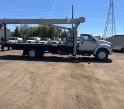 2015 National 571E2 MOUNTED ON 2015 FORD F750