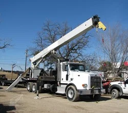 2012 National 900A MOUNTED ON 2012 PETERBILT 367
