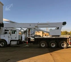 2015 Altec AC38-127S MOUNTED ON 2015 PETERBILT 365