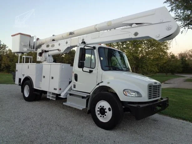 2013 Altec AN55EOC MOUNTED ON 2013 FREIGHTLINER BUSINESS CLASS M2 106