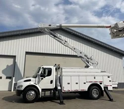 2017 Altec AM55MH MOUNTED ON 2017 FREIGHTLINER BUSINESS CLASS M2 106
