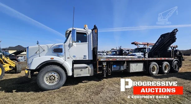 2015 Hiab XS477E-8 HIPRO MOUNTED ON 2016 FREIGHTLINER 122SD