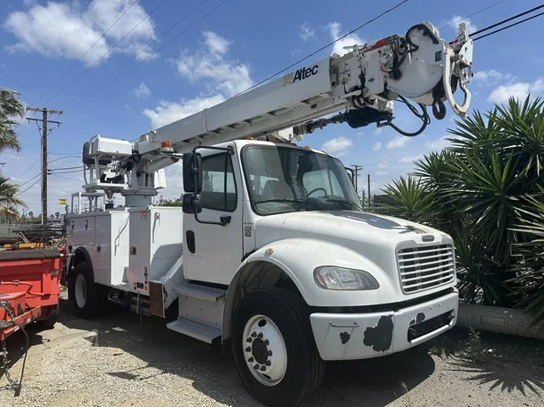 2019 Altec DC47TR MOUNTED ON 2019 FREIGHTLINER BUSINESS CLASS M2 106