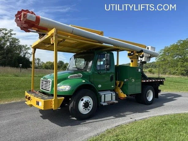 2019 Altec LR758 RM MOUNTED ON 2019 FREIGHTLINER BUSINESS CLASS M2 106