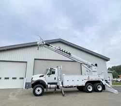 2012 Altec D4065ATR MOUNTED ON 2012 INTERNATIONAL WORKSTAR 7400
