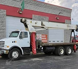 2004 Terex BT4792 MOUNTED ON 2004 STERLING LT7501