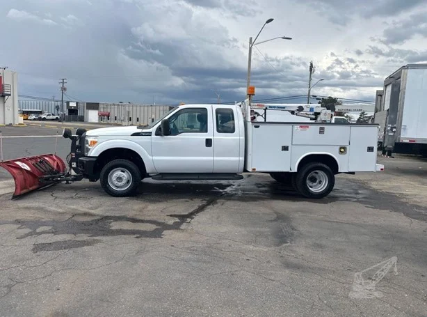 2012 Altec AT200A MOUNTED ON 2012 FORD F450 XL