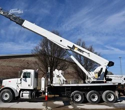 2015 Altec AC38-127S-EJ MOUNTED ON 2015 PETERBILT 365