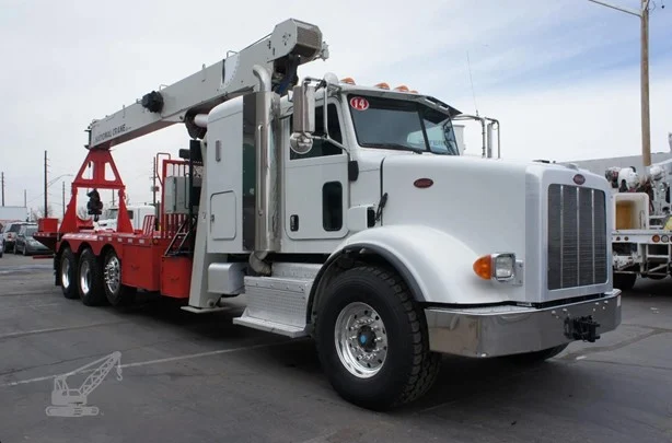2014 National 800D MOUNTED ON 2014 PETERBILT 365