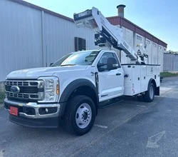 2024 Versalift VST40MHI MOUNTED ON 2024 FORD F600